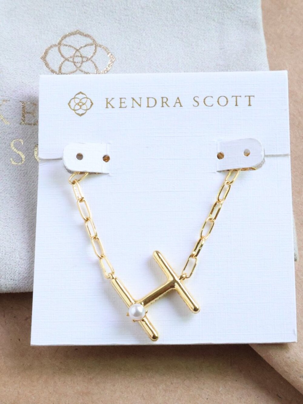 Kendra Scott letter H Necklace - Gold freshwater Cultured Pearl - Picture 1 of 2